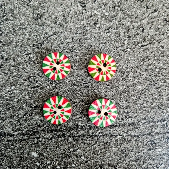 Lot de 4 boutons en bois vintage