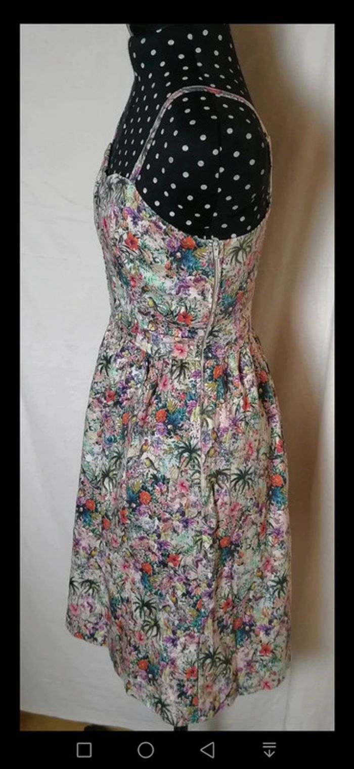 Robe d'été tropical multicolore à bretelles fleurs Taille S - photo numéro 6