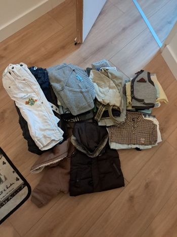 Lot vêtements taille 6 mois