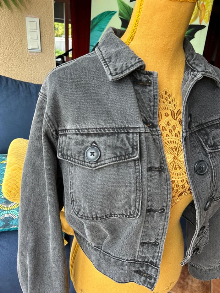 Veste en jean pull& bear - photo numéro 2