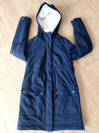 Manteau de grossesse et portage.