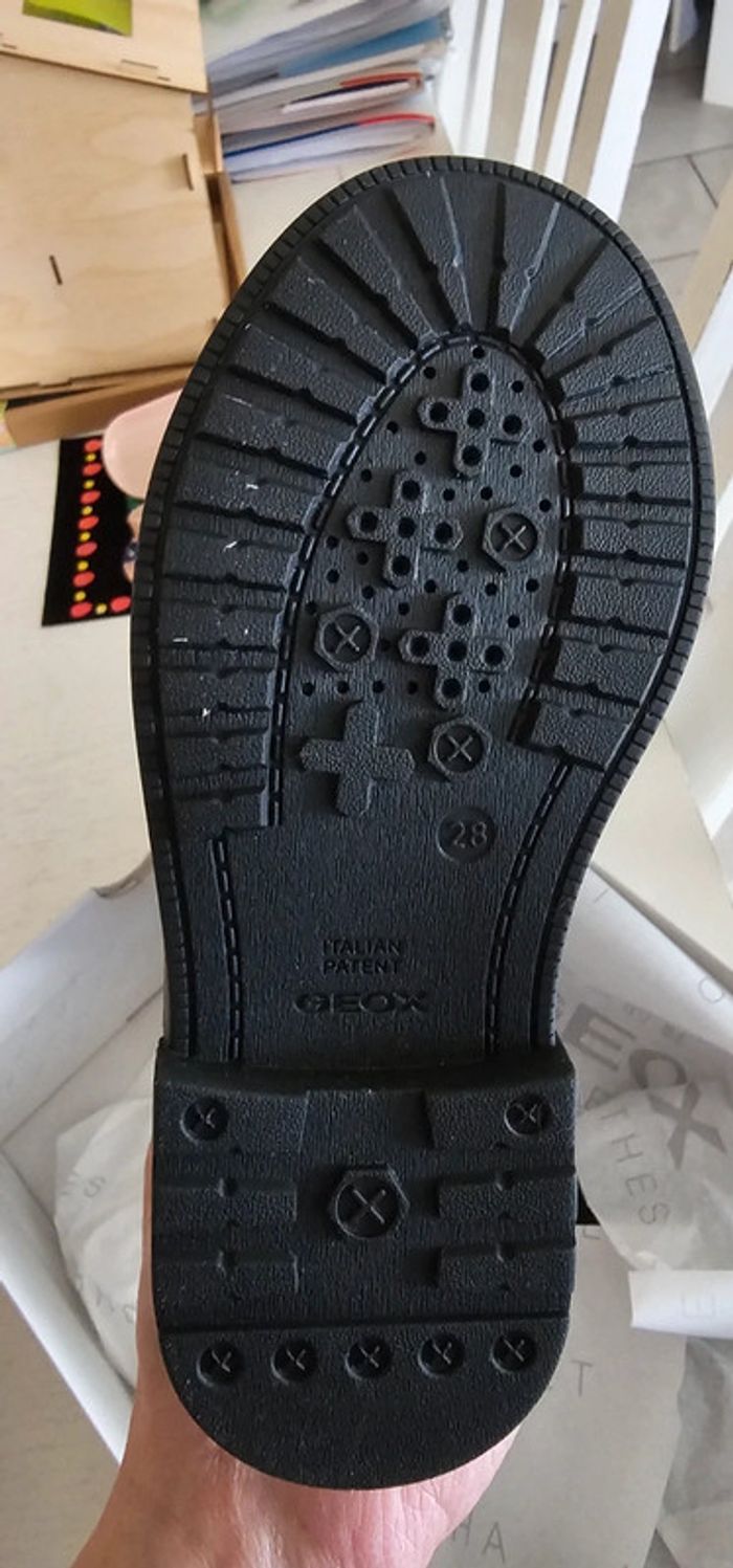 Bottes cuir geox neuves taille 28 - photo numéro 2