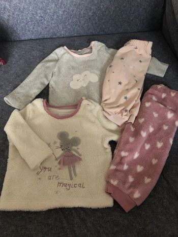 Lot pyjamas bébé fille 9 mois