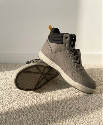 Baskets montantes  grises EU 42 homme - Neuves avec étiquette