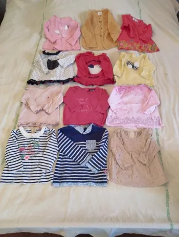 Lot hauts manches longues taille 6 mois fille