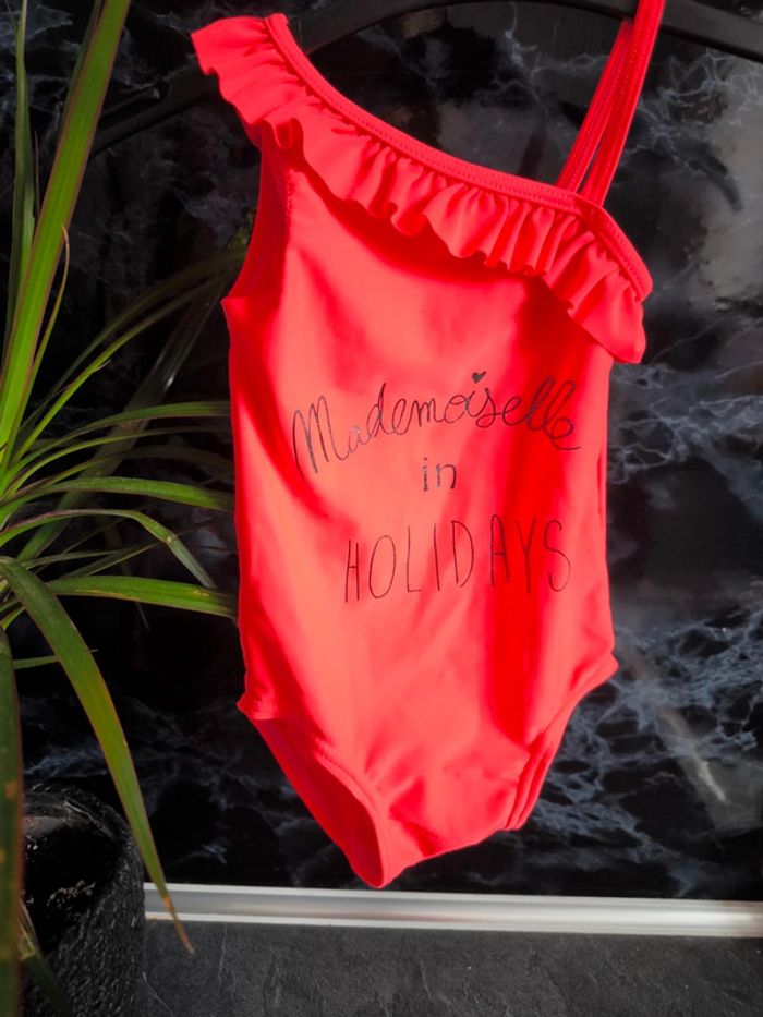 🩷 Joli maillot de bain Kiabi 6 mois fluorescent 🩷