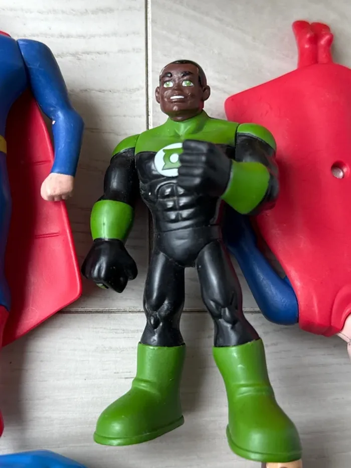 5 Figurines super héros - photo numéro 4