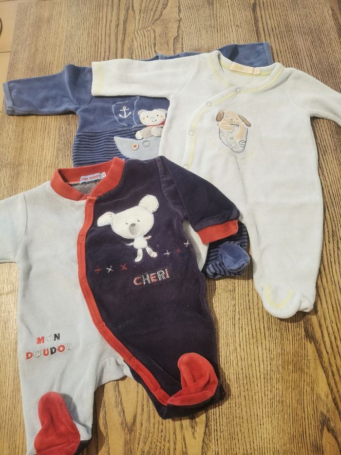 Lot vêtement 1 mois garçon - photo numéro 2