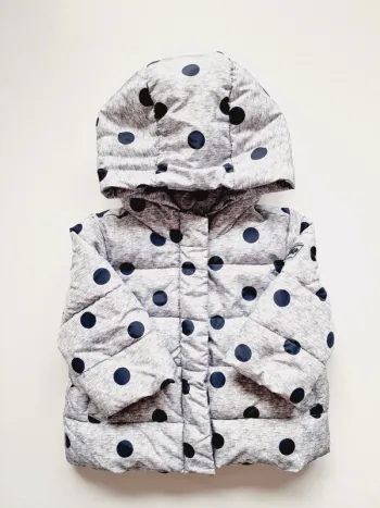 GAP - Manteau matelassé / doudoune - Gris à pois noirs