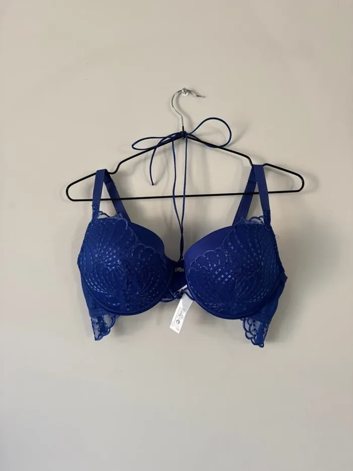 👙Soutien gorge rembourré + bas offert- 95D - neuf sans étiquette bleu roi- Gemo