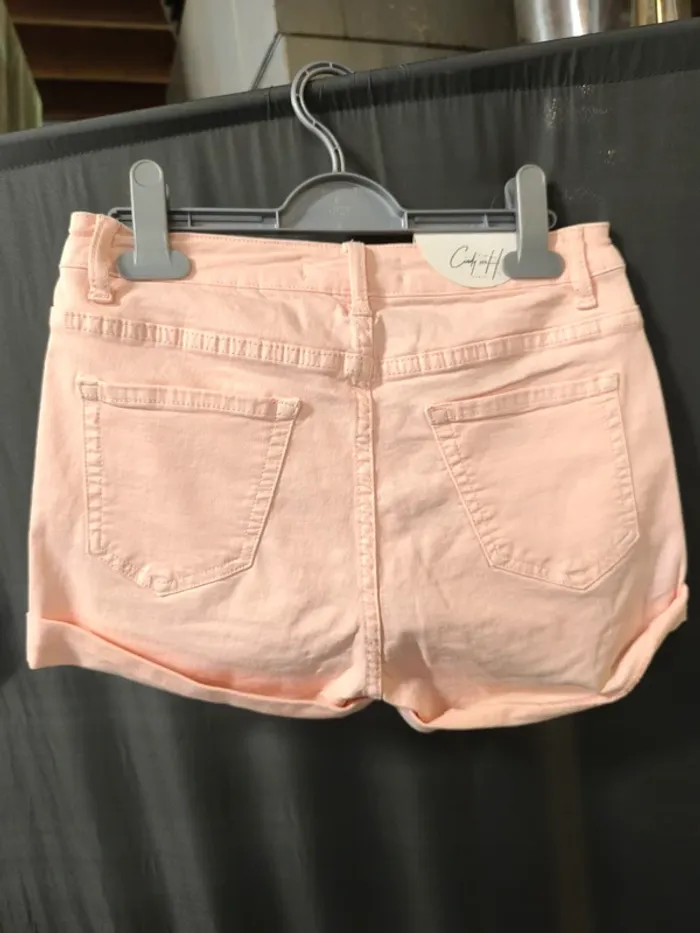 40388 short rose clair (mid waist) neuf avec étiquette - photo numéro 2