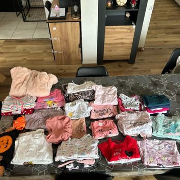 Lot vêtements fille 6-9mois