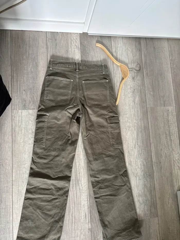 cargo vert kaki H&M - photo numéro 4