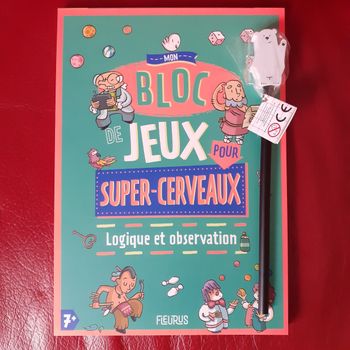 Bloc-jeux 7 ans+ "Logique & Observation" +Crayon fantaisie