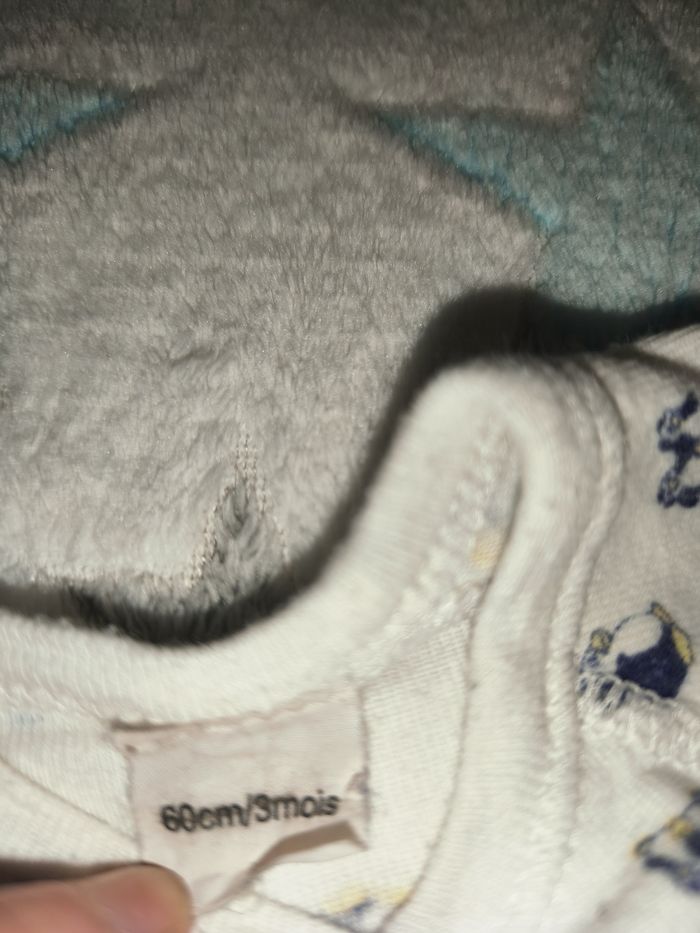 Bodie manches longues Disney blanc taille 3 mois - photo numéro 3