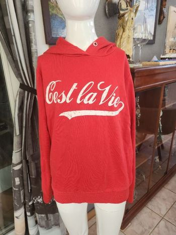 Pull à capuche rouge et blanc taille XS