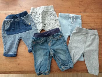 Lot pantalons 1 mois