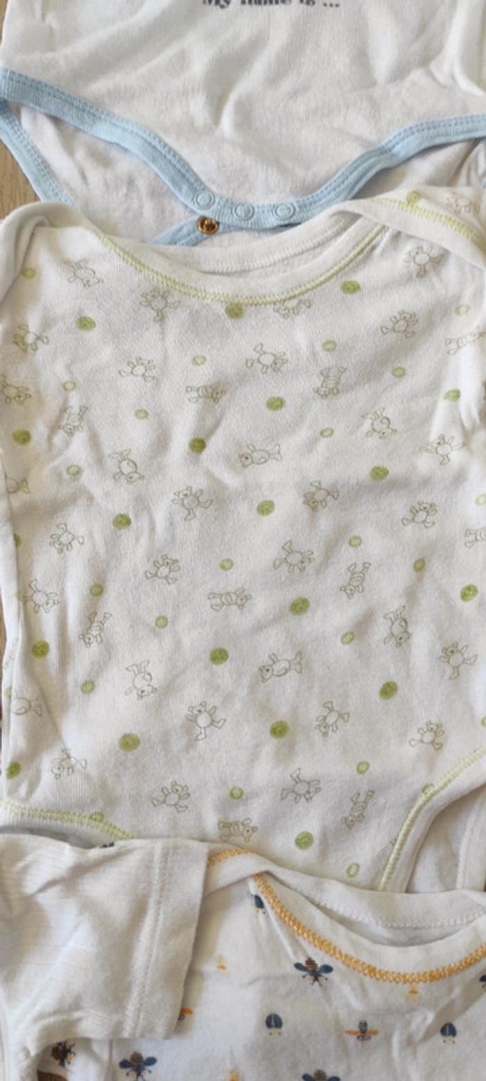 Lot bodies 6 mois - photo numéro 6