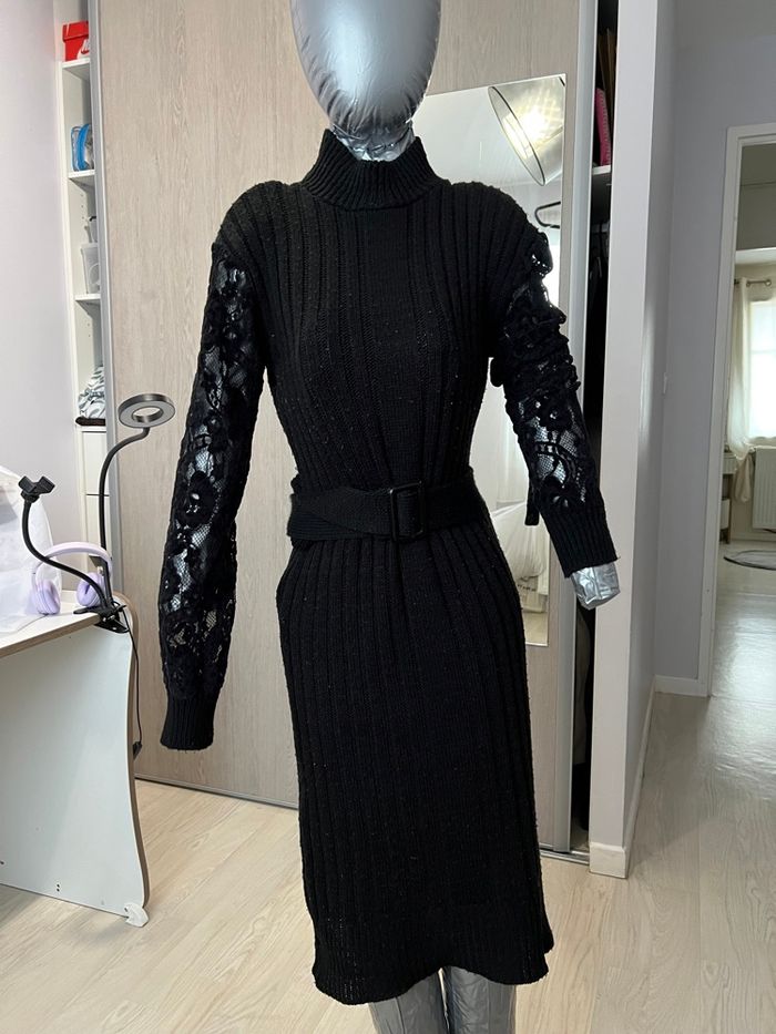 Robes noir M manches dentelles