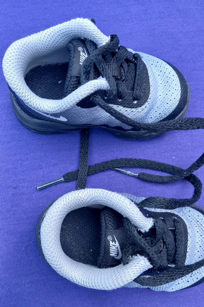 Baskets bébé Nike Air - gris noir - Pointure : 18 5 - photo numéro 4