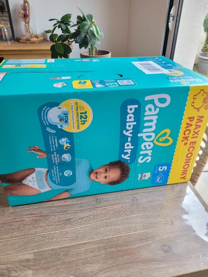 Maxi Carton pampers baby dry taille 5 - photo numéro 2
