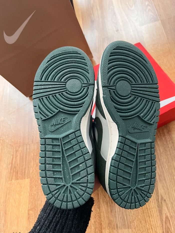 Nike Dunk Low verte femme 36,5 - photo numéro 4