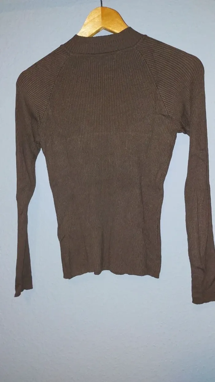Pull boutonné - photo numéro 2