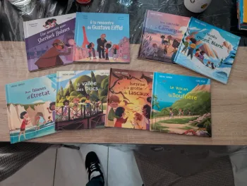 Beau lot de 8 livres des collections mc Donalds en parfait état