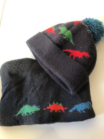 Bonnet et tour de cou