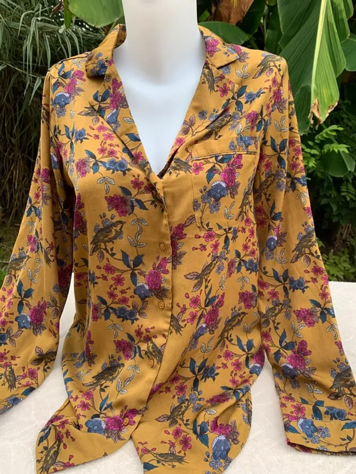 Chemise Kiabi taille Mfleur manches longues
