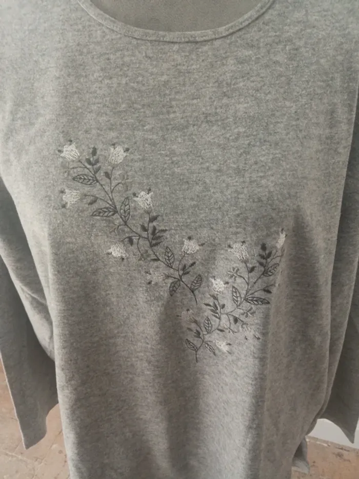 🌹pull fin emma pernelle taille 46/48🌹 - photo numéro 2