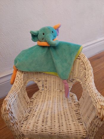 Doudou éléphant turquoise U tout petits