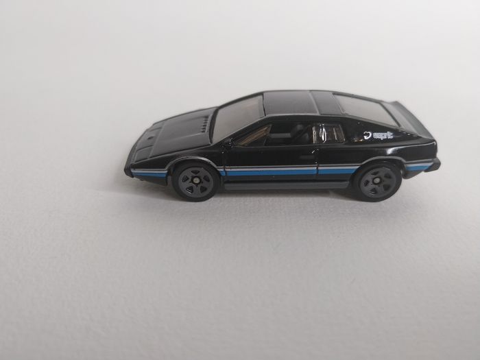 Hot Wheels Lotus Esprit S1 Exclusif Multipack 2023 - photo numéro 4