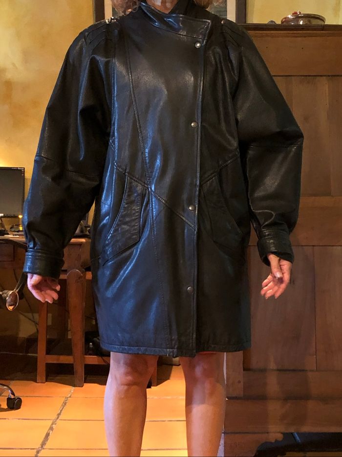 Manteau noir en cuir