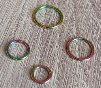Lot 4 anneaux piercings