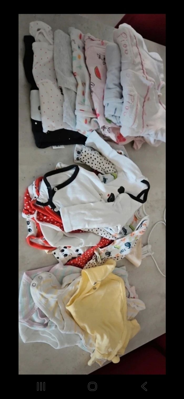 Lot  vêtements 3 mois - photo numéro 2