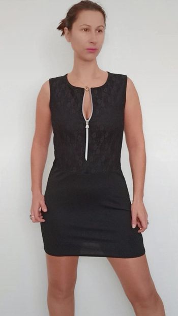 Robe chic décolleté zippé