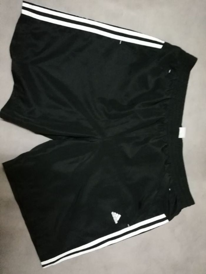 Très beau Short Homme Adidas XL