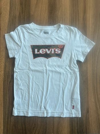 Tee shirt