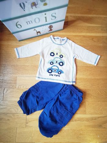 Ensemble voiture bleu