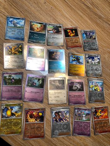 20 cartes Pokémon brillantes destinées de paldea