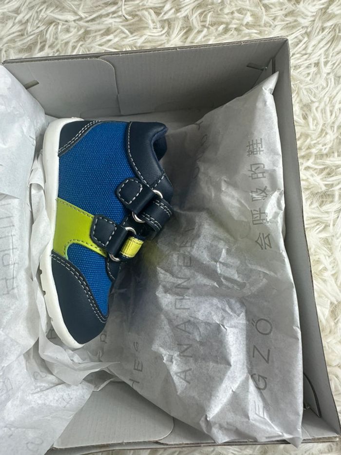 Paire de chaussures Geox taille 20 - photo numéro 5