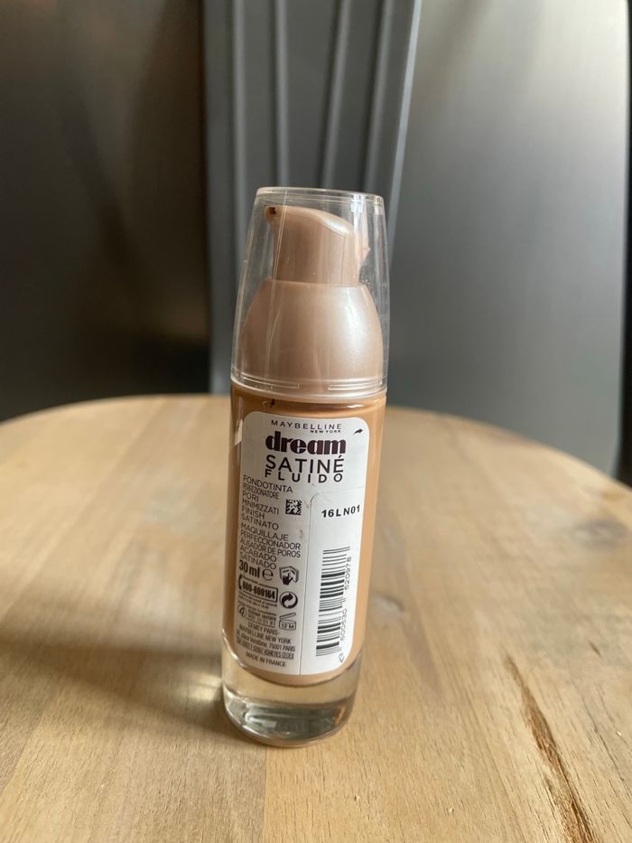 Maquillage Fond de teint Maybelline - Teinte Sun Beige - Neuf - photo numéro 4