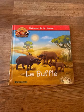 Livre Altaya Le monde des animaux Sauvages Animaux de la savane Le buffle