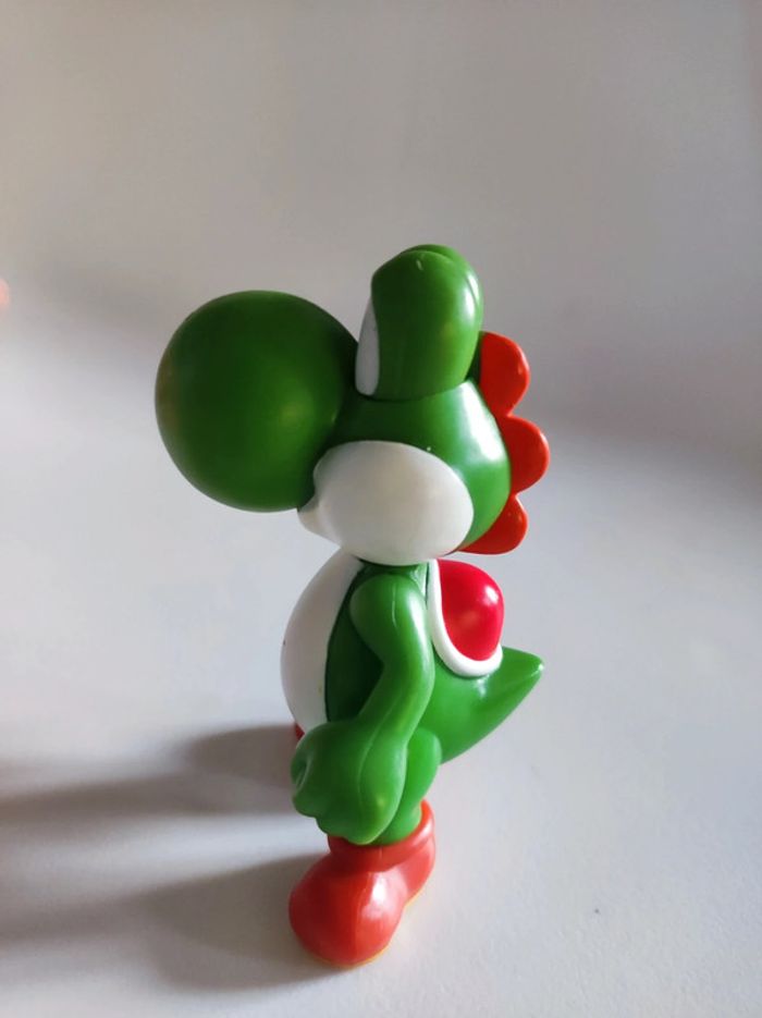 Figurine Yoshi Nintendo 2013 9 cm - photo numéro 5