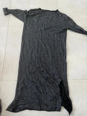 Longue robe noir, très bon état, taille XL, longueur 130cm