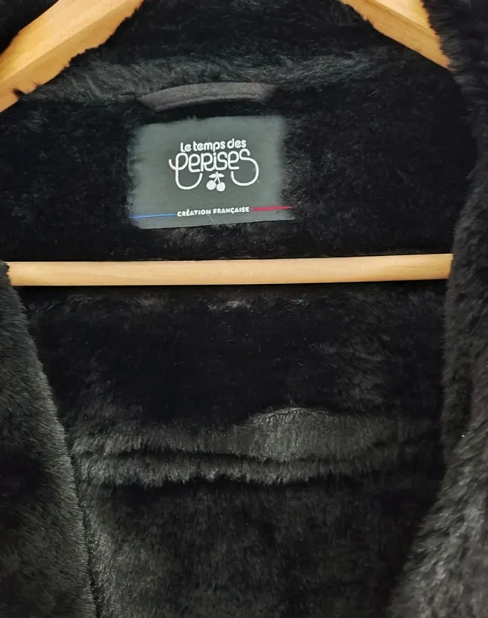 Manteau fausse fourrure - photo numéro 3
