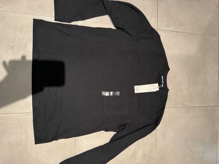 Sweat-shirt / t-shirt Uniqlo manches longues neuf (100% coton) - photo numéro 3