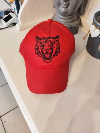 Casquette adulte tigre NEUVE