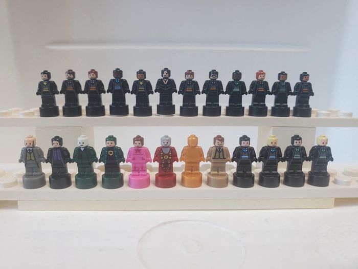 Lot 24 figurines lego Harry Potter.